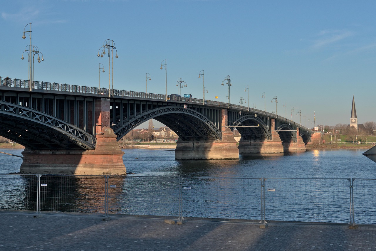 Mainz - Theodor-Heuss-Brücke